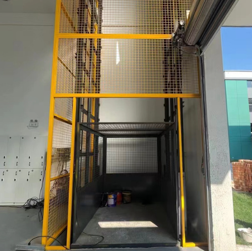 涵江导轨式升降机助力物流园破解运输难题